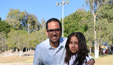  Emmanuel, Regina y Rodrigo Navarro.