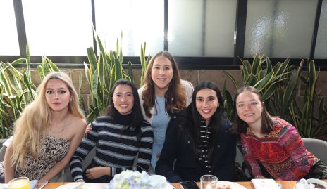  Valeria Guerrero, Mariana, Diana Olvera, Victoria y María.