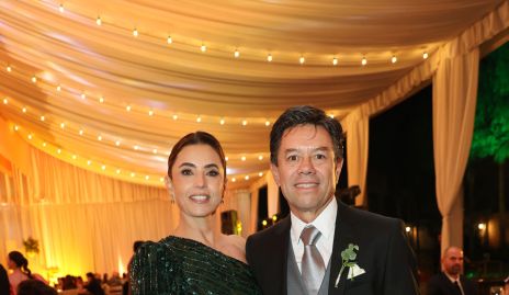  Martha Laso de la Vega y David Martínez, papás de ala novia.