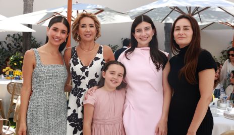  Isabela Tobías, Isabel Carrillo, Ana Paula García y Carla García.