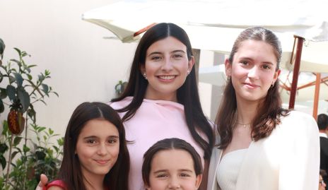  Las primas muy contentas.