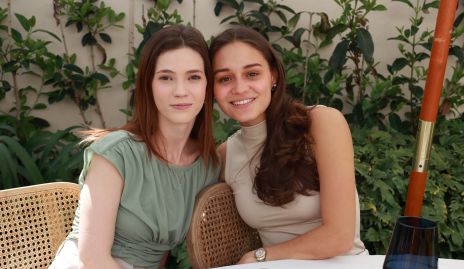  Camila Valladares y Úrsula.