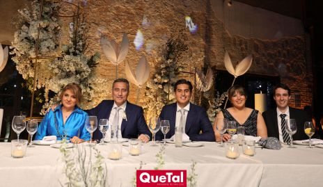  Renata Flores, Felipe Robledo, José María Robledo, Sofía Robledo y Luca Loos.