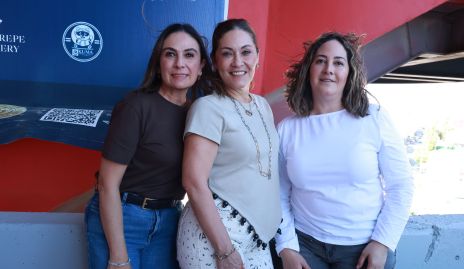 Elisa Díaz de León, Angeles Barba y Cris Morales.