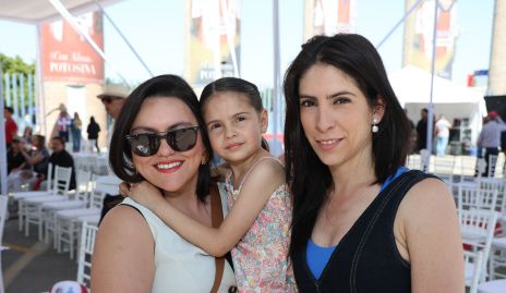  Fernanda Valle, Ale y Maru González.