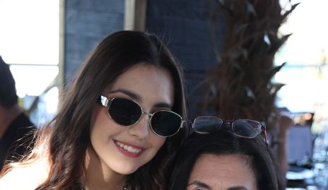  Melina Kury y Charis Kury.