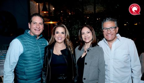  José Juan Villalba, Ana Villalba, Carla y Miguel.