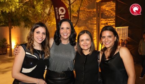  Genoveva Galarza, Laura Galarza, Adriana Zapata y Pita Lomelí.