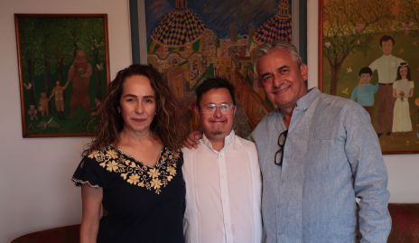  Tere Jover y Oscar Esquivel con su hijo Oscar.