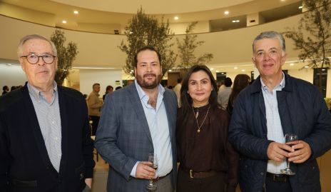  Ignacio Gómez, Marco Gómez, Silvia Andrade y Alejandro Anaya.