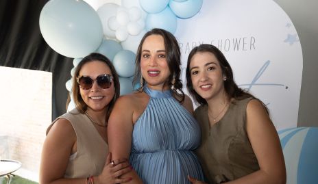 Ana Rosa Guerra, Carolina Silva y Yamilet .