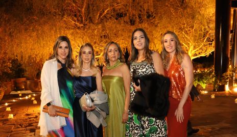  Montse Cortés, Paty González, Jessica Carreón, Pilar Allende y Maru Muñiz.