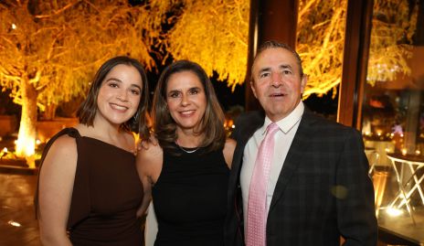  María Meade, Rocío Gallegos y Gerardo Valle.