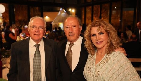  Gonzalo Benavente, Javier Meade y Velia Hervert.