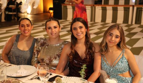  Paulina Suárez, Mari Coco Herrejón, María Dolores Gómez y Estefanía Leija.
