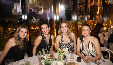  Beatriz Villegas, Mary Buendía, Maru Alcalde y Andrea de la Torre.