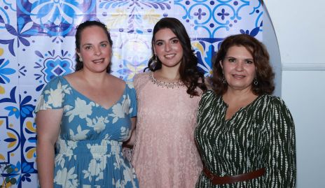  Andrea Díaz Infante, Ximena Zapata y Bertha Navarro de Zapata.