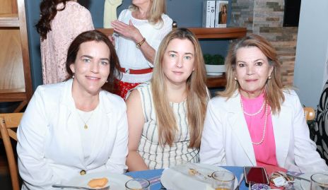  Martha Martínez, Marcela Martínez y Martha Zapata
MAR10.jpg