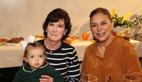  Susana Andrés, Luciana Gómez y Verónica García.