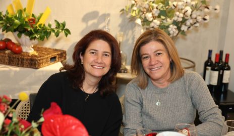 Sandra y Esther Loza.