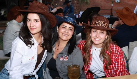  Ana Licia Mier, Marcela Meade y Ana Gabriela Díaz.