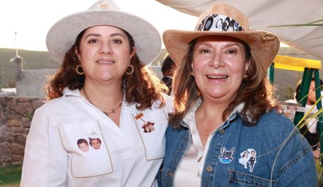  Liliana Meade y Olga Contreras.