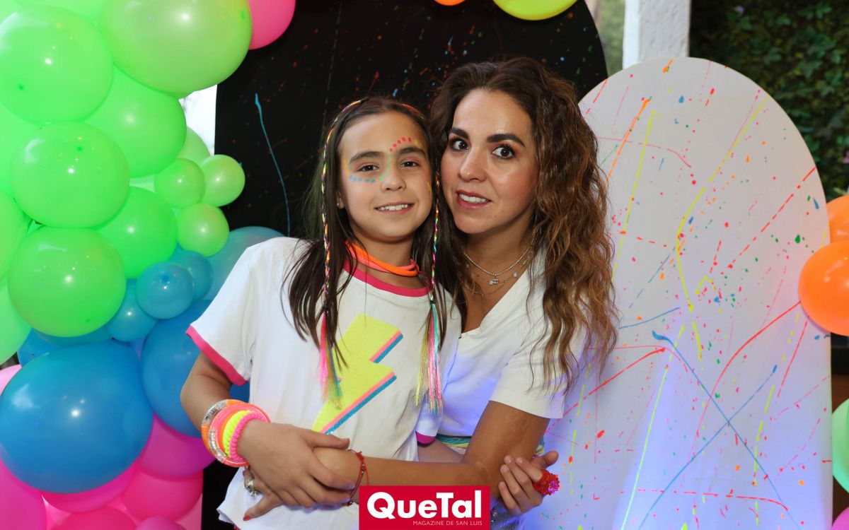 FIESTA NE&Oacute;N POR EL CUMPLEA&Ntilde;OS DE MAR&Iacute;A P&Iacute;A ALMAZ&Aacute;N