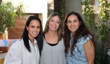  Natalia Leal, Gaby Rosillo y María Leal.