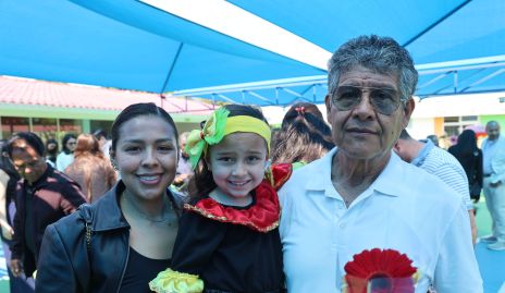  Liliana Rosales, Ivana Hernández y Cesáreo Rosales.
