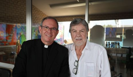  Pbro. Gabriel Del Valle y Juan Carlos Valladares.