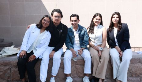  Diana García, Luis Sergio Sánchez, André, Andrea Sandoval y Fernanda Cabrera.