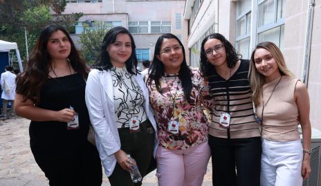  Cristina, Astrid, Salma, Camila y Ali.