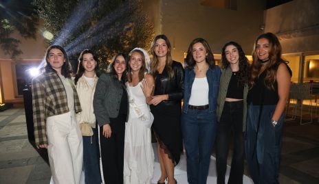  Andrea Vilet, Montse Del Valle, Natalia Navarro, María José López, María José Macías, Ana Paula González, Paula Pérez y Bere Hinojosa.