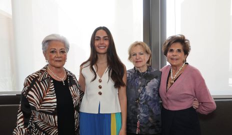  Ana María Escartín, Macarena Villasuso, Lynette Pizzuto y Guille Anaya.
