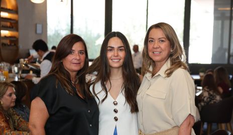  Sara Gutiérrez, Macarena Villasuso y Sué Villasuso.