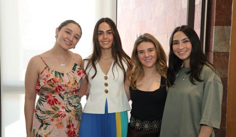  Carla Lana, Macarena Villasuso, Mariana Álvarez y Claudia Rocha.