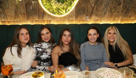  María José Ocejo, Raquel Cardona, Popiolo y Mariana Padrón y María Fernanda Zuñiga.