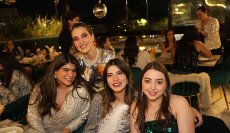  Vero Pérez, Ale Palau, Sofi Muñiz y Mariana.