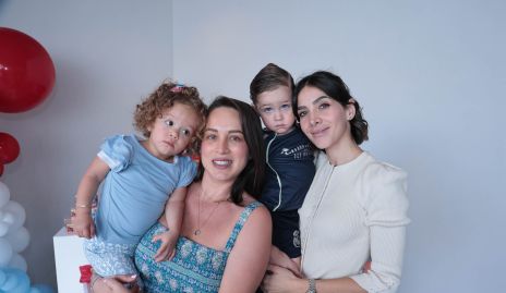  Paloma Romo, Carolina Silva, Lucca Aguirre y Elsa Santoyo.