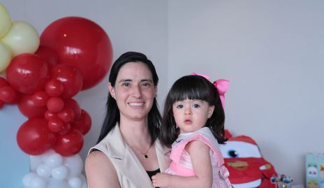  Ana Julia Zumaya y Marcela Rodríguez.