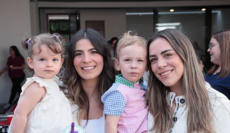  Antonella, Ana Sofía, José Pablo y Romina.