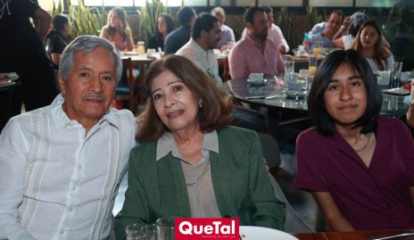  Antonio Jiménez, Verónica Izaguirre Cabrera y Paula Martínez.