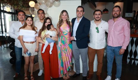  Italia Fuentes, Curiel, Agustín Jasso, Clarisa, Abel, Alexander Cardona y Kenia Arochi.