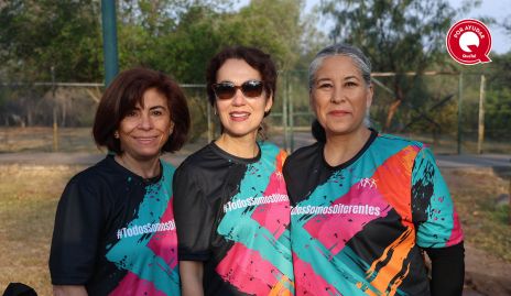  Adriana Sánchez, Marisa González y Verónica González.