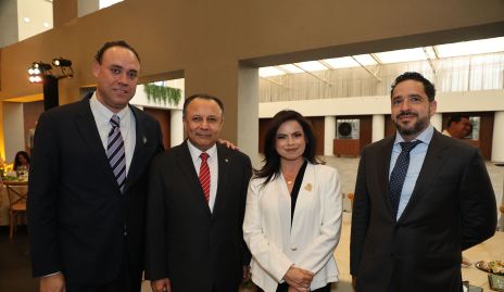  Francisco Torres, Fernando Díaz de León, Mónica Rivera y José Ángel Elizondo.