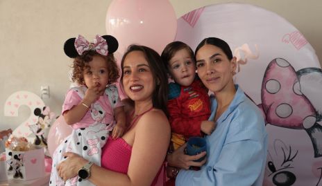  Paloma Romo, Carolina Silva, Lucca Aguirre y Elsa Santoyo.