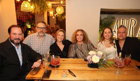  Francine Coulón y Nancy Puente.