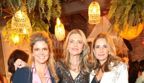  Lourdes López, Francine Coulón y Lorena Quiroz.