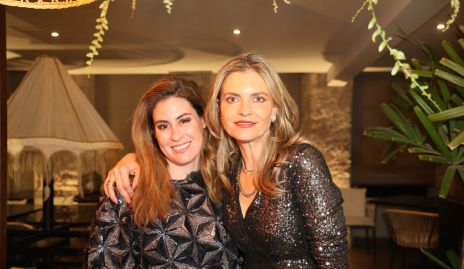  Andrea Fernández y Francine Coulón.