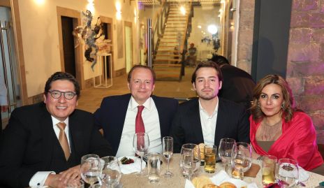  José Luis Leal, Juan Carlos Barrón, Juan Carlos Barrón y Mariana Azcargota.